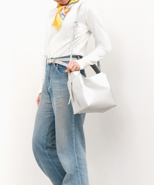cache cache(カシュ カシュ)の「カシュカシュ cachecache / ミニトート付サイドポケット2wayトーバッグ(トートバッグ・レディース・ベージュ系その他/シルバー/ブラック/サックスブルー・FREE)」の11枚目の写真