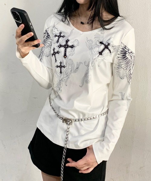 lilful（リルフル）の「クロスモチーフプリントロンT（Tシャツ/カットソー・レディース・ベージュ/ホワイト・M/L）」の7枚目の写真