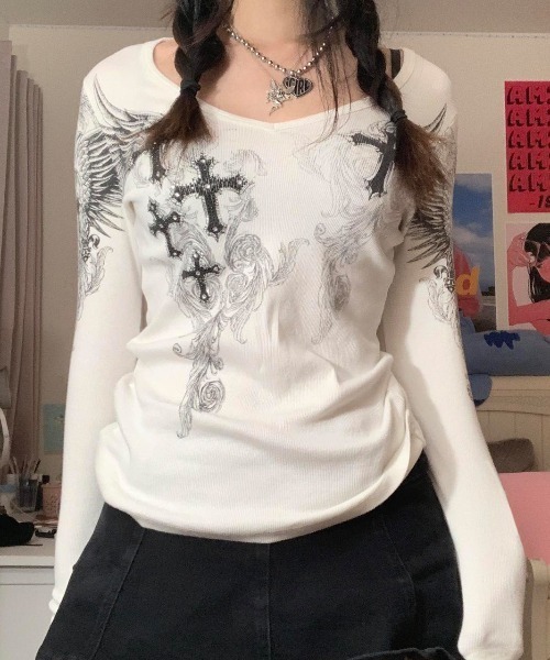 lilful（リルフル）の「クロスモチーフプリントロンT（Tシャツ/カットソー・レディース・ベージュ/ホワイト・M/L）」の14枚目の写真