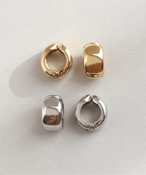 ieLS(イエルズ)の「金属アレルギー対応「ieLS」ステンレス ボリュームフープイヤリング(イヤリング・メンズ・ゴールド/シルバー・ONE SIZE)」の1枚目の写真