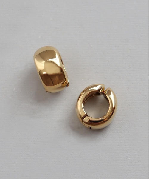 ieLS(イエルズ)の「金属アレルギー対応「ieLS」ステンレス ボリュームフープイヤリング(イヤリング・メンズ・ゴールド/シルバー・ONE SIZE)」の6枚目の写真