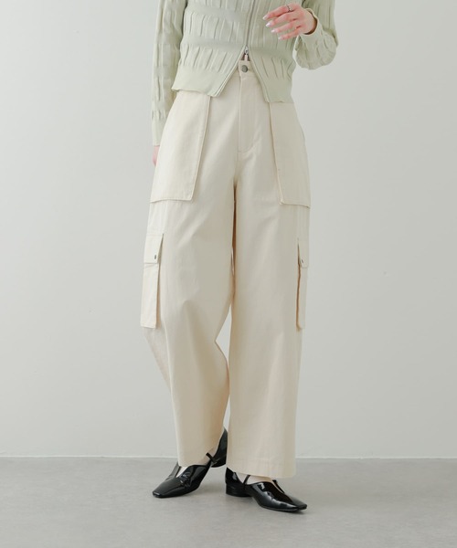 SENSE OF PLACE by URBAN RESEARCH（センスオブプレイスバイアーバンリサーチ）の「コクーンカーゴパンツ（その他パンツ・レディース・アイボリー/カモフラージュ/ネイビー・SMALL/MEDIUM）」の2枚目の写真