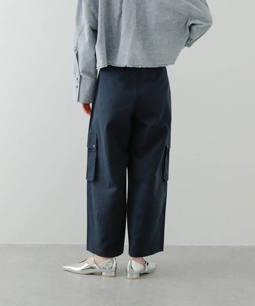 SENSE OF PLACE by URBAN RESEARCH（センスオブプレイスバイアーバンリサーチ）の「コクーンカーゴパンツ（その他パンツ・レディース・アイボリー/カモフラージュ/ネイビー・SMALL/MEDIUM）」の12枚目の写真