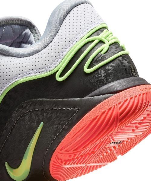 NIKE LeBron XXII Crown Jewel EP（ナイキ LeBron XXII クラウンジュエル EP）