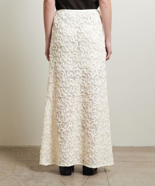 ATTISESSION（アティセッション）の「＜ATTISESSION＞フラワーモチーフ ロングスカート（スカート・レディース・ブラック/オフホワイト・38/36）」の4枚目の写真