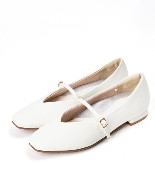 AcureZ（アキュアーズ）の「メリージェーンパンプス「母趾にやさしい美パンプス」（パンプス・レディース・ネイビー/ゴールド/ブラック/アイボリー・22.5cm/23.5cm/24.5cm/23.0cm/24.0cm/25.0cm/22.0cm）」の11枚目の写真