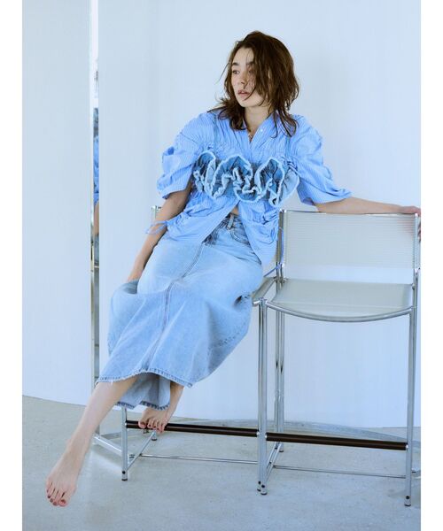 Ungrid(アングリッド)の「フリルデザインデニムビスチェ(キャミソール・レディース・ブルー・FREE)」の7枚目の写真