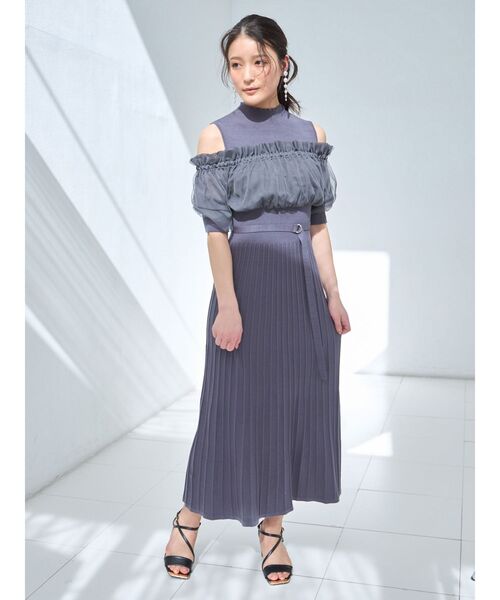 MERCURYDUO(マーキュリーデュオ)の「異素材ドッキングオフショルニットハーフスリーブワンピース(ワンピース・レディース・ベージュ/ラベンダー/グレー/アイボリー・SMALL/MEDIUM)」の5枚目の写真