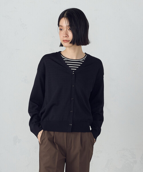 COMME CA ISM(コムサイズム)の「【ウォッシャブル・UVカット】ベーシック サマーニットカーディガン(カーディガン/ボレロ・レディース・ブラック/ホワイト/グリーン/モカ・MEDIUM/LARGE)」の1枚目の写真