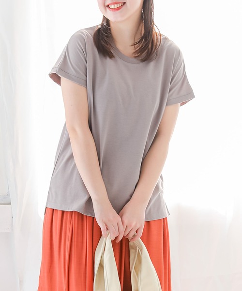 n'OrLABEL（ノアールレーベル）の「【汗じみ防止・接触冷感・吸水速乾】フレンチTシャツ（Tシャツ/カットソー・レディース・ライトグリーン/ブラック/グレイッシュベージュ/オフホワイト/ネイビー/ラベンダー/グレー/ブルー・3L/M/L/LL）」の4枚目の写真