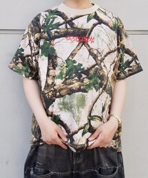Sourcream（サワークリーム）の「2サイズ【Sourcreama/サワークリーム】3D刺繍ロゴTEE（Tシャツ/カットソー・メンズ）」