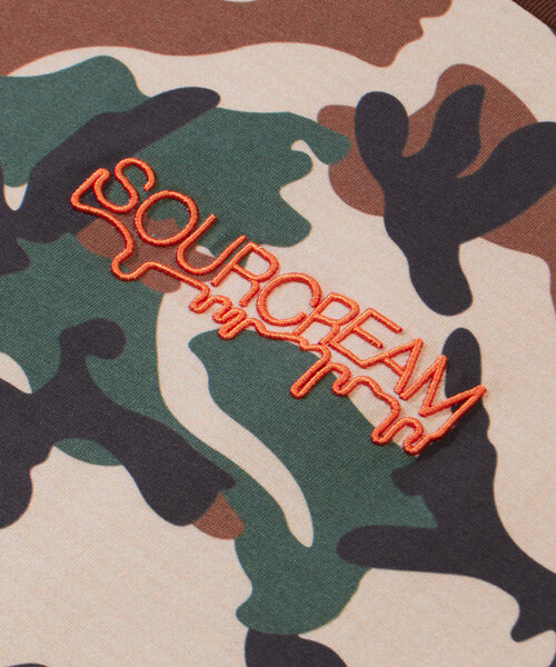 Sourcream(サワークリーム)の「2サイズ【Sourcreama/サワークリーム】3D刺繍ロゴTEE(Tシャツ/カットソー・レディース・ボルドー/ブラック/ブラウン/ホワイト/カーキ・MEDIUM/LARGE)」の8枚目の写真