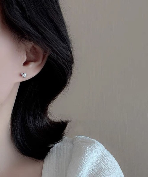 yu-ka（ユーカ）の「YU-KA:ジルコニア & パールコンビ ミニピアス zirconia ＆ Pearl combination mini pierce（ピアス（両耳用）・レディース・シルバー/ゴールド・FREE）」の4枚目の写真
