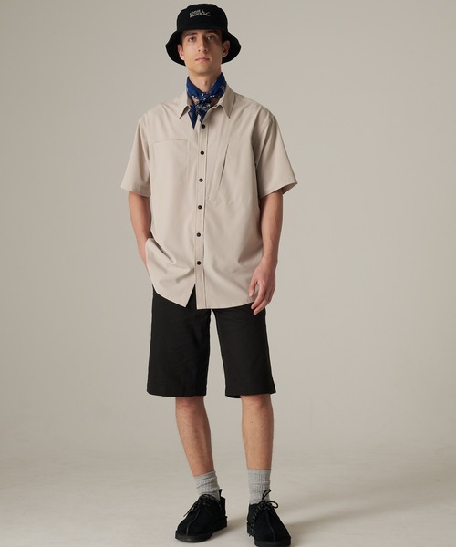 Eddie Bauer（エディーバウアー）の「ボイジャーフレックス チノ ショートパンツ（チノパンツ・メンズ・ベージュ/ブラック/サファリグリーン・M/L/XL/XXL）」の5枚目の写真