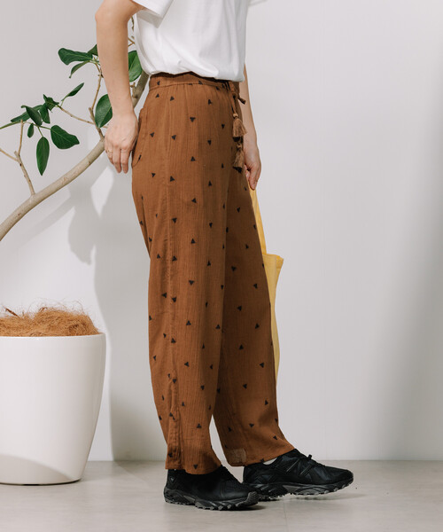 FREAK'S STORE（フリークスストア）の「インド 幾何学 刺繍イージーパンツ＜セットアップ対応＞（その他パンツ・レディース・ブラウン/ブラック/オフホワイト・ﾌﾘ-）」の15枚目の写真