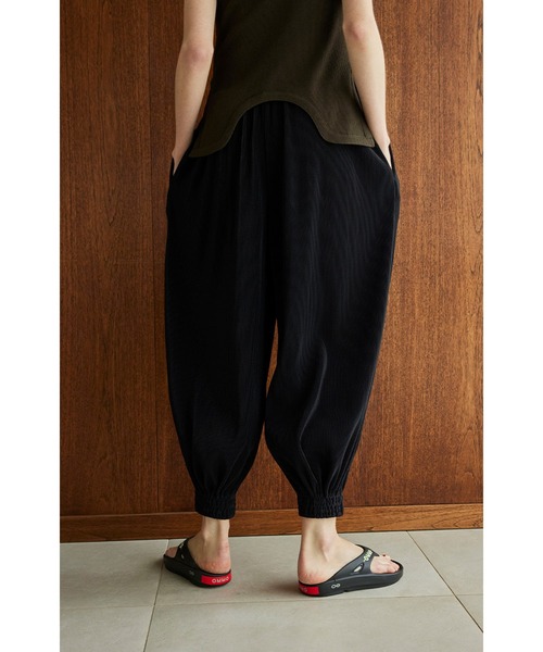 パンツ OMMM PLEATS ALADDIN PT PLEATS ALADDIN PT（スラックス）｜OMMO（オーエムエムオー）の