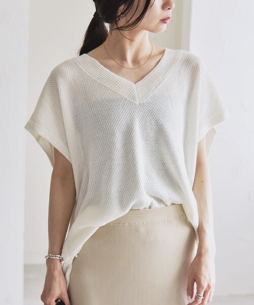 quaranciel(カランシエル)の「quaranciel:〈手洗い可能〉ラミー ミックス Vネック ノースリーブ シアー ニット(ニット/セーター・レディース・ホワイト/ブラウン/ブラック・ONE SIZE)」の8枚目の写真