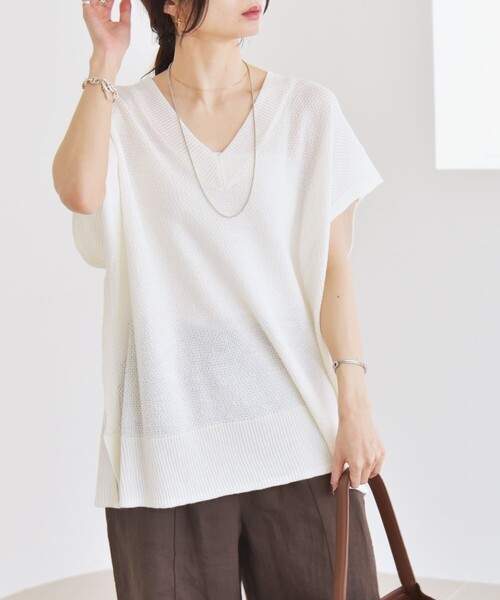 quaranciel(カランシエル)の「quaranciel:〈手洗い可能〉ラミー ミックス Vネック ノースリーブ シアー ニット(ニット/セーター・レディース・ホワイト/ブラウン/ブラック・ONE SIZE)」の13枚目の写真