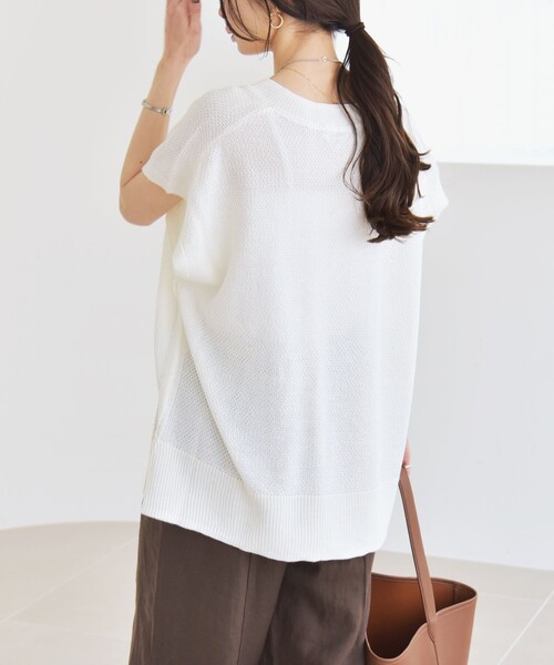 quaranciel(カランシエル)の「quaranciel:〈手洗い可能〉ラミー ミックス Vネック ノースリーブ シアー ニット(ニット/セーター・レディース・ホワイト/ブラウン/ブラック・ONE SIZE)」の16枚目の写真