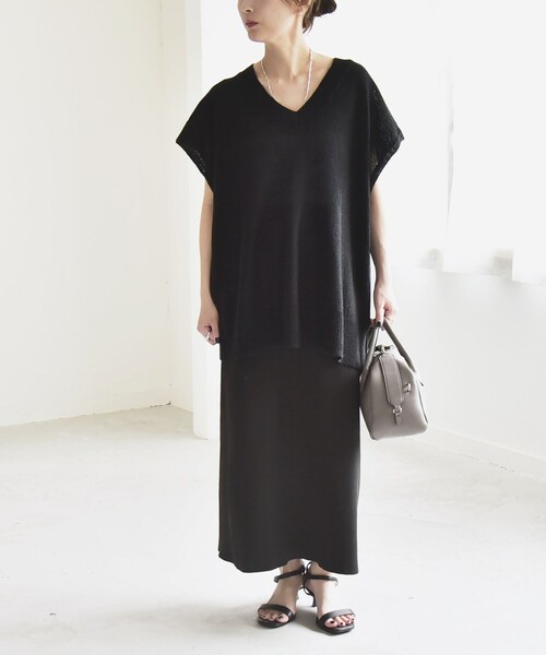 quaranciel(カランシエル)の「quaranciel:〈手洗い可能〉ラミー ミックス Vネック ノースリーブ シアー ニット(ニット/セーター・レディース・ホワイト/ブラウン/ブラック・ONE SIZE)」の17枚目の写真
