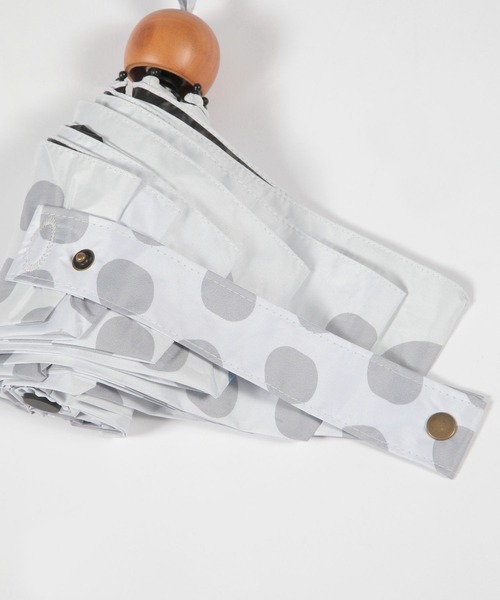 studio CLIP（スタディオクリップ）の「【daily CLIP】コンパクトミニ晴雨折り傘（折りたたみ傘・レディース・イエロー/ホワイト/グリーン/ブルー・FREE）」の9枚目の写真