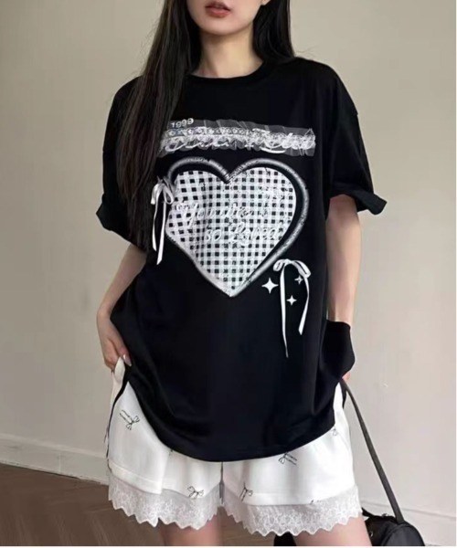 AsheKsha(アシクシャ)の「【新作】ギンガムレースハート・オーバーサイズTシャツ(Tシャツ/カットソー・レディース・グレー/ブラック・F)」の1枚目の写真