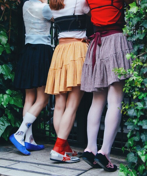 Ray BEAMS（レイビームス）の「【別注】Anniel / スエード スニーカー（スニーカー・レディース・シルバー/ブラック・36/39/38/37）」の6枚目の写真