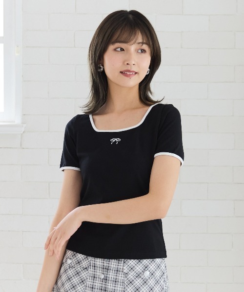 REDYAZEL(レディアゼル)の「リボンエンブロイダリーパイピングTシャツ(Tシャツ/カットソー・レディース・ブラック/サックスブルー/オフホワイト・FREE)」の4枚目の写真