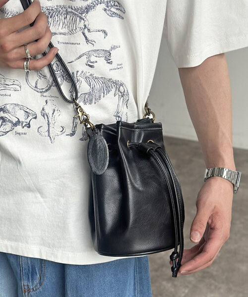 CPCM（シーピーシーエム）の「PU巾着ショルダーバッグ（ショルダーバッグ・メンズ・ブラウン/キャメル/ブラック・FREE）」の3枚目の写真