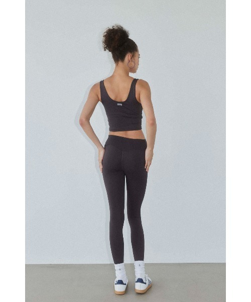 ALEXIA STAM（アリシアスタン）の「Wellness Long Leggings /UVカットロングレギンス（その他パンツ・レディース・チャコールグレー/ブラウン・S/M/L）」の5枚目の写真