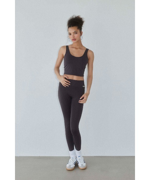 ALEXIA STAM（アリシアスタン）の「Wellness Long Leggings /UVカットロングレギンス（その他パンツ・レディース・チャコールグレー/ブラウン・S/M/L）」の4枚目の写真