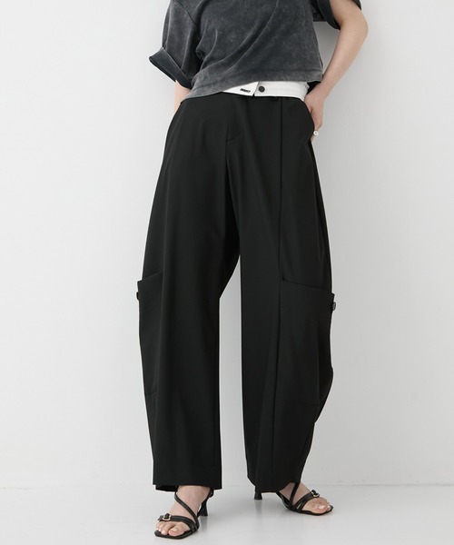 STUDIOUS（ステュディオス）の「【STUDIOUS/ステュディオス】Barrel Leg Cargo Trousers/バレルレッグカーゴトラウザー（スラックス・レディース・ダークグレー/ブラック・1/2）」の2枚目の写真