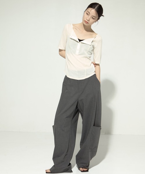 STUDIOUS（ステュディオス）の「【STUDIOUS/ステュディオス】Barrel Leg Cargo Trousers/バレルレッグカーゴトラウザー（スラックス・レディース・ダークグレー/ブラック・1/2）」の3枚目の写真