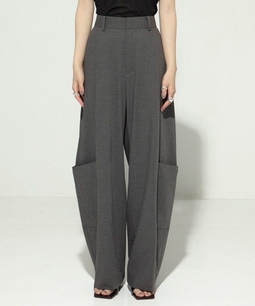 STUDIOUS（ステュディオス）の「【STUDIOUS/ステュディオス】Barrel Leg Cargo Trousers/バレルレッグカーゴトラウザー（スラックス・レディース・ダークグレー/ブラック・1/2）」の10枚目の写真