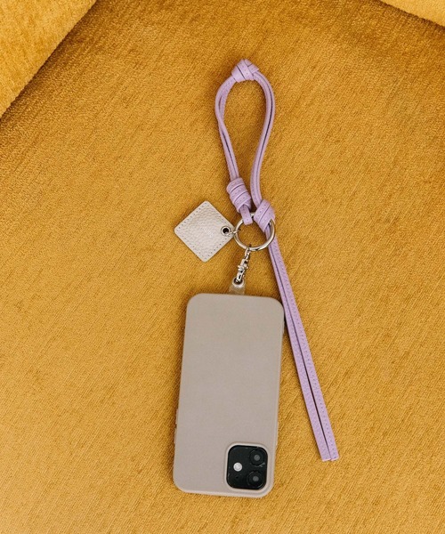 Beau're（ヴュレ）の「【BEAURE】B-25304　レザータッセルスマホストラップ（スマホグッズ・レディース・パープル/ライトグリーン/ブラック/アイボリー/キャメル・FREE）」の13枚目の写真