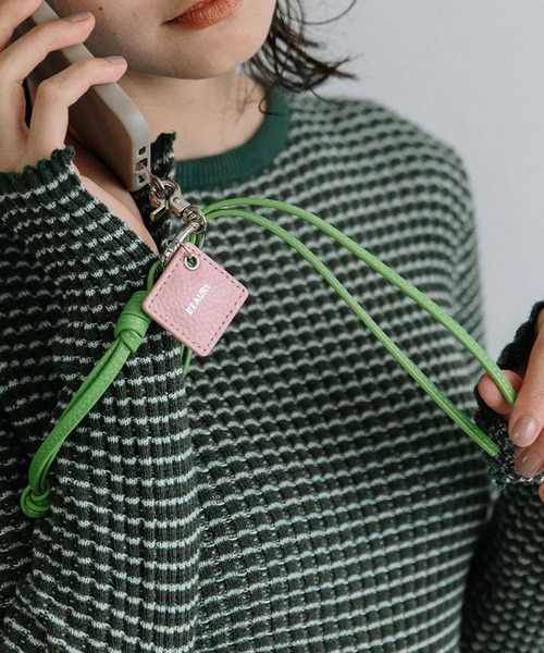 Beau're（ヴュレ）の「【BEAURE】B-25304　レザータッセルスマホストラップ（スマホグッズ・レディース・パープル/ライトグリーン/ブラック/アイボリー/キャメル・FREE）」の8枚目の写真