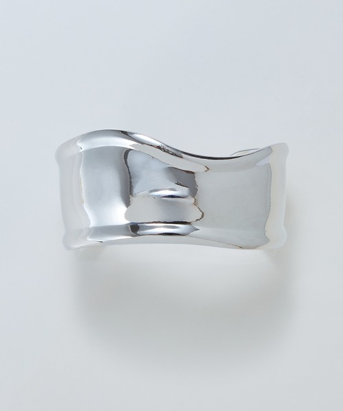 Phoebe（フィービィー）の「アークカフワイドバングル（バングル/リストバンド・レディース・シルバー/イエローゴールド・FREE）」の6枚目の写真