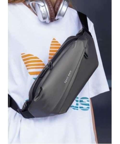 Sakka(サッカ)の「撥水多機能ボディバッグ(ボディバッグ/ウエストポーチ・メンズ・オフホワイト/チャコールグレー/アッシュブラウン/ブルー/ブラック・FREE)」の4枚目の写真