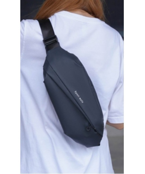 Sakka(サッカ)の「撥水多機能ボディバッグ(ボディバッグ/ウエストポーチ・メンズ・オフホワイト/チャコールグレー/アッシュブラウン/ブルー/ブラック・FREE)」の2枚目の写真