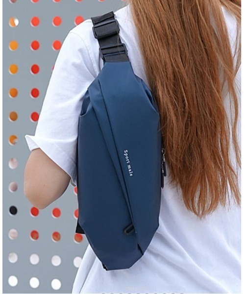 Sakka(サッカ)の「撥水多機能ボディバッグ(ボディバッグ/ウエストポーチ・メンズ・オフホワイト/チャコールグレー/アッシュブラウン/ブルー/ブラック・FREE)」の10枚目の写真