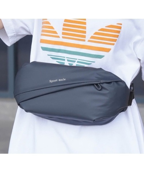 Sakka(サッカ)の「撥水多機能ボディバッグ(ボディバッグ/ウエストポーチ・メンズ・オフホワイト/チャコールグレー/アッシュブラウン/ブルー/ブラック・FREE)」の16枚目の写真