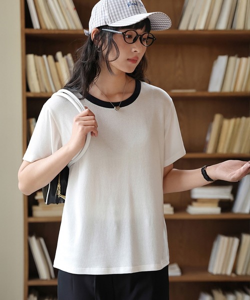 DAY CLOSET(デイ クローゼット)の「【通気性・吸湿性あり】半袖 バイカラー 配色 サマーニット Tシャツ レディース(Tシャツ/カットソー・レディース・グレー/ホワイト/ベージュ系その他/ネイビー/ベージュ・M/L)」の19枚目の写真