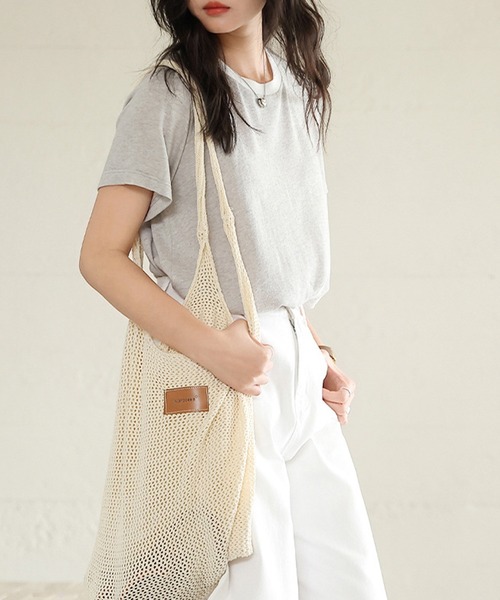 DAY CLOSET(デイ クローゼット)の「【通気性・吸湿性あり】半袖 バイカラー 配色 サマーニット Tシャツ レディース(Tシャツ/カットソー・レディース・グレー/ホワイト/ベージュ系その他/ネイビー/ベージュ・M/L)」の13枚目の写真