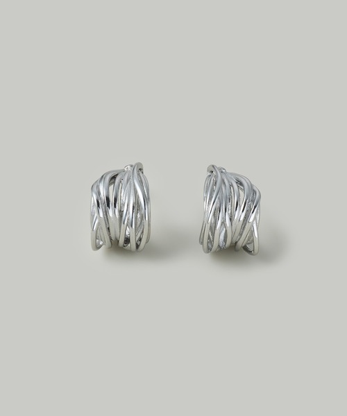 Jolie Toujours(ジョリトゥジュール)の「【汗や水に強い】〈ステンレス〉マルチラインボリュームフープピアス(ピアス(両耳用)・レディース・ゴールド/シルバー・FREE)」の6枚目の写真