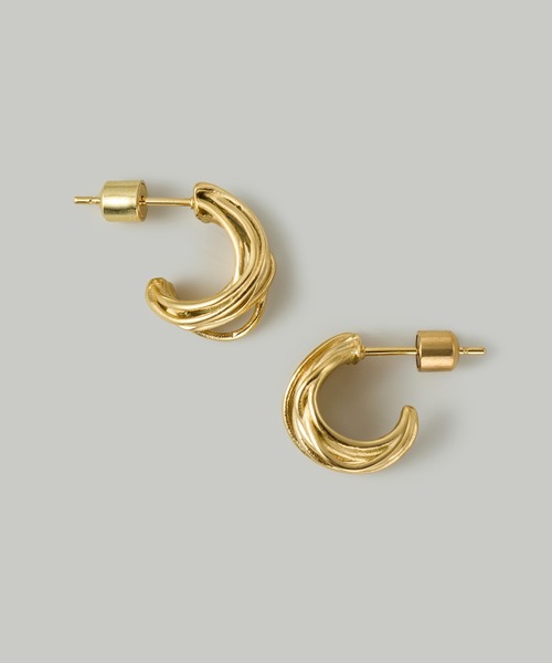 Jolie Toujours(ジョリトゥジュール)の「【汗や水に強い】〈ステンレス〉マルチラインボリュームフープピアス(ピアス(両耳用)・レディース・ゴールド/シルバー・FREE)」の5枚目の写真