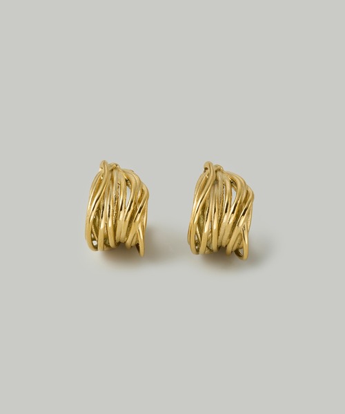 Jolie Toujours(ジョリトゥジュール)の「【汗や水に強い】〈ステンレス〉マルチラインボリュームフープピアス(ピアス(両耳用)・レディース・ゴールド/シルバー・FREE)」の3枚目の写真