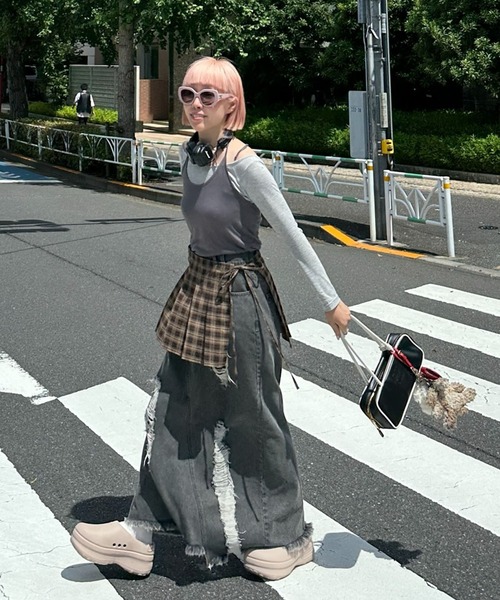 Alley Tokyo(アリートーキョー)の「ホルターキャミとロンT(Tシャツ/カットソー・レディース・グレー/ブラック・FREE)」の15枚目の写真