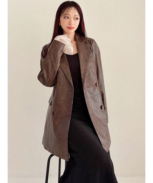 RESEXXY（リゼクシー）の「カフスレースフェイクレザージャケット（テーラードジャケット・レディース・ベージュ/ブラウン/ブラック・FREE）」の5枚目の写真