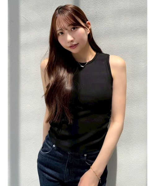 dazzlin(ダズリン)の「【吉田朱里】涼感加工ギャザーノースリリブトップス(タンクトップ・レディース・オフホワイト/チャコールグレー/ブラック/ピンク・FREE)」の2枚目の写真