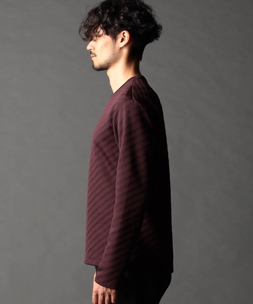 NICOLE CLUB FOR MEN(ニコルクラブフォーメン)の「ブリスターバイヤスジャカードVネックプルオーバー(Tシャツ/カットソー・メンズ・シルバーグレー/オフホワイト/ネイビー系/ブラック/レッド系・MEDIUM/LARGE/X-LARGE)」の20枚目の写真